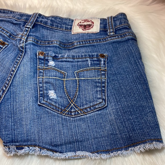 T Five Denim- Frayed & Distressed Denim Shorts - Picture 6 of 8